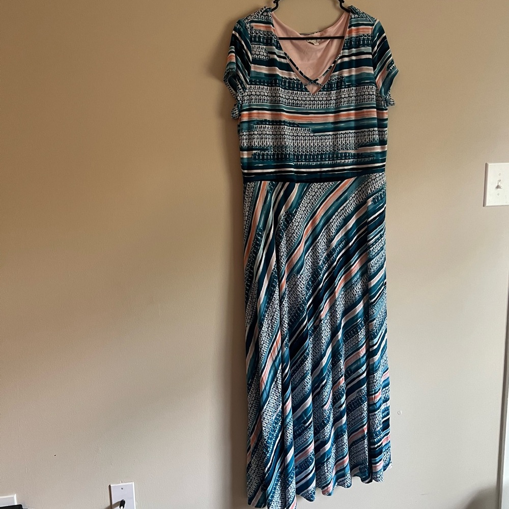 NWOT. Size XL Dress.